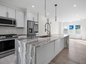 52 Spencer Ave, Chelsea, MA