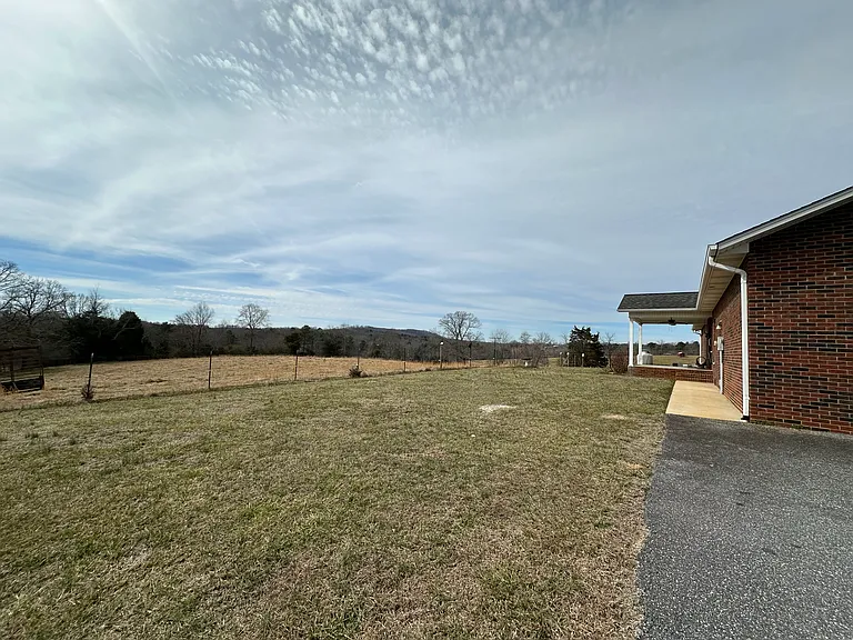 583 Damascus Church Rd — Photo 18
