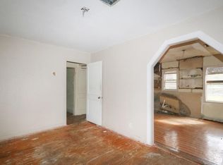 7526 Weyburn St, Houston, TX 77028