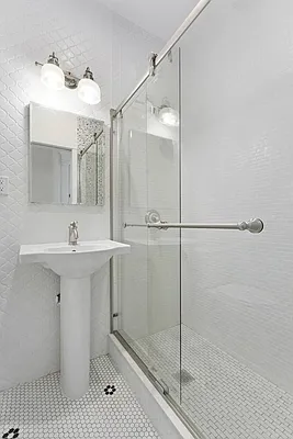 Rented by Compass | media 13