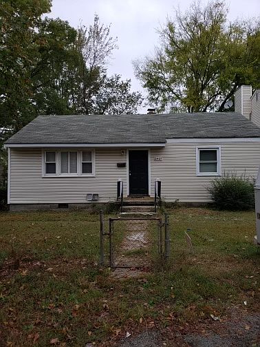 1st image of 2407 Warwick Ave