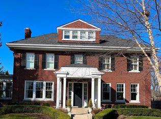 1011 Yorkshire Rd, Grosse Pointe Park, MI 48230