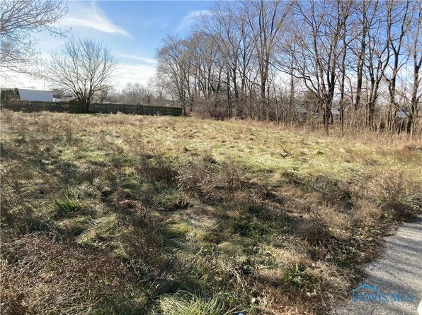 618 E Broadway St, Leipsic, OH 45856
