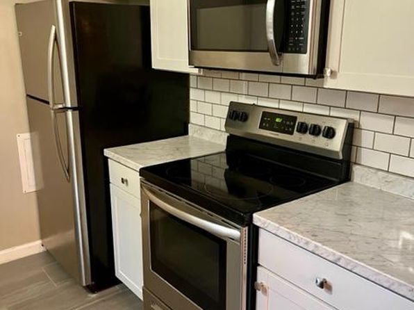 37 Brewster Rd APT B