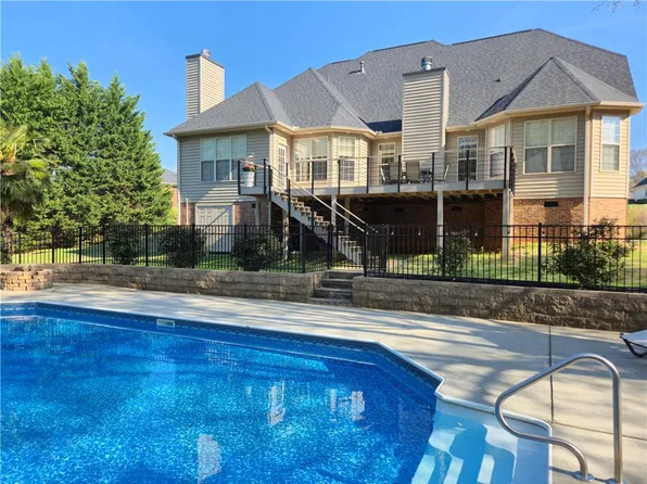 119 Green Ridge Dr, Easley, SC 29642