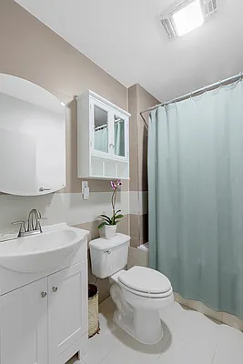 Rented by Compass | media 7