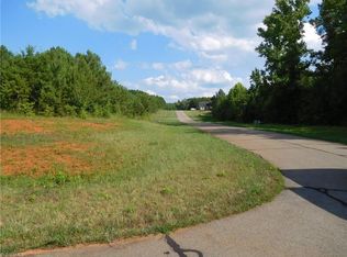 370 Parks Meadows Dr, Lexington, NC 27292