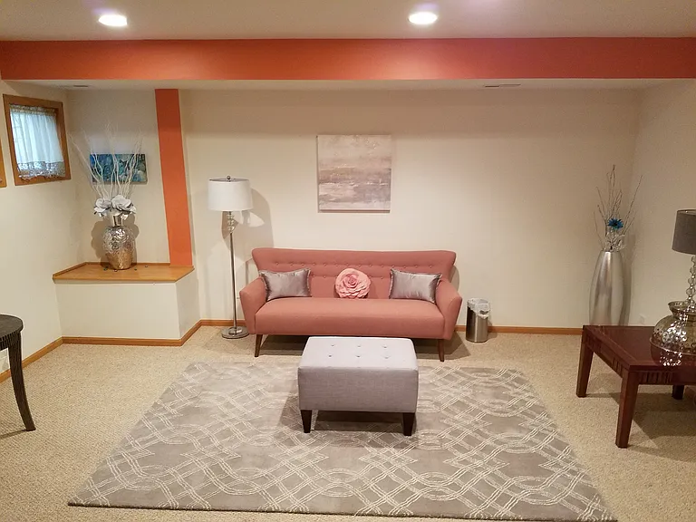 Garden Level Living room