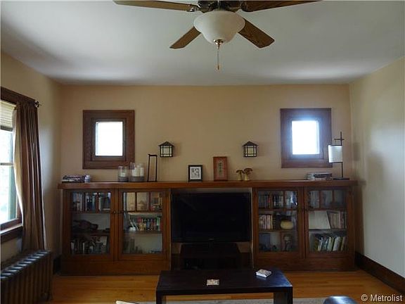 3rd image of 2849 Clermont St