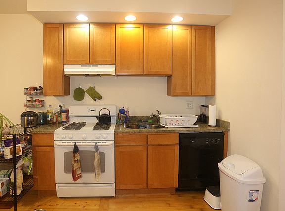 3rd image of 2442 N Ashland Ave #Ch1