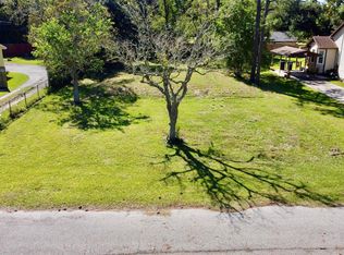 6519 Pinecrest Dr, Hitchcock, TX 77563