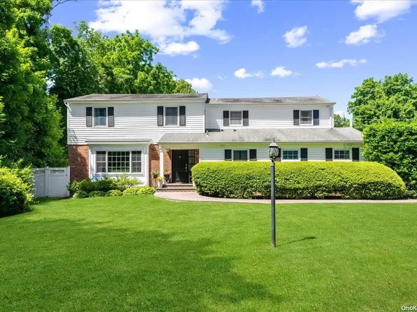 7 Whitman Court, Huntington, NY 11743