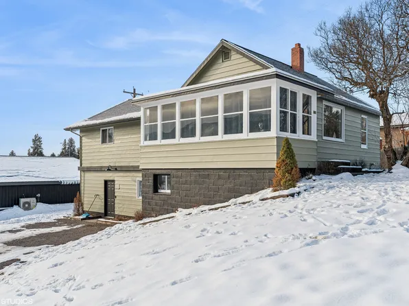 118 8th St W #2, Columbia Falls, MT 59912