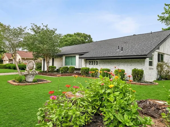 2313 Cedar St, Pearland, TX 77581