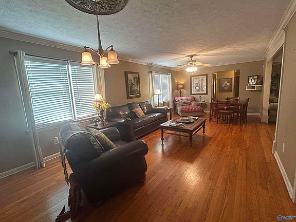 5th image of 516 Country Club Dr