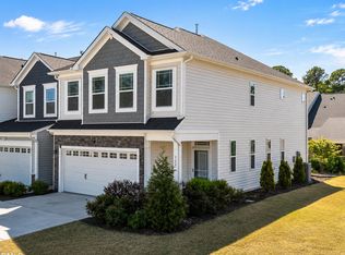 755 Creekway Dr, Fuquay Varina, NC 27526