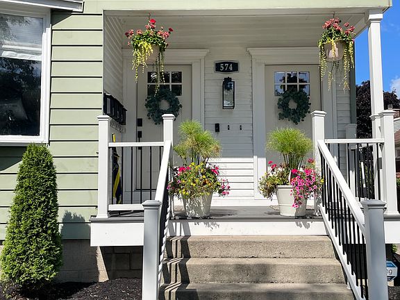 2nd image of 574 Richmond Ave #2