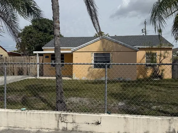 741 NE 2nd Pl, Hialeah, FL 33010
