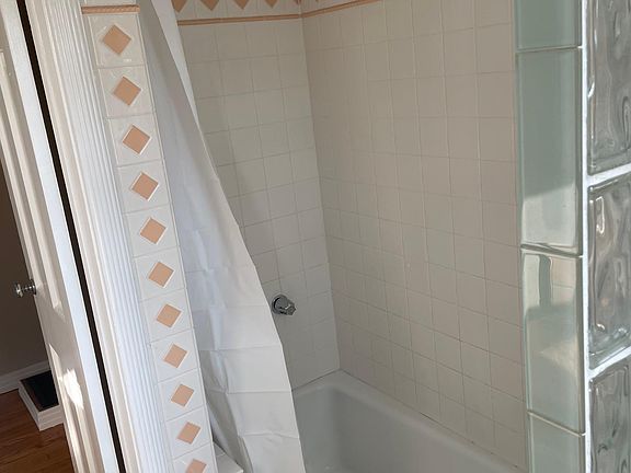 5th image of 255 Nieto Ave #A