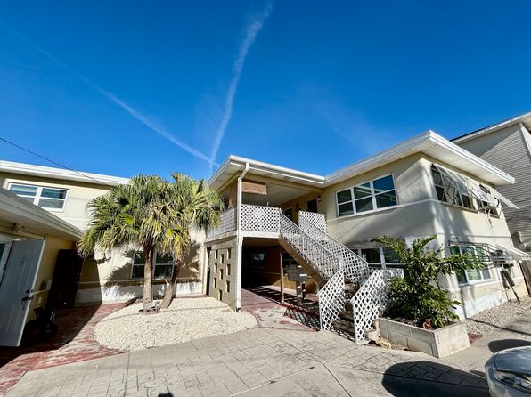 14225 N Bayshore Dr APT 4