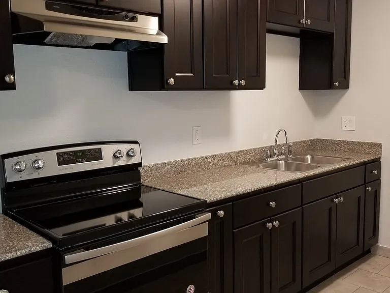 Redlands Pines Apartments — Photo 39
