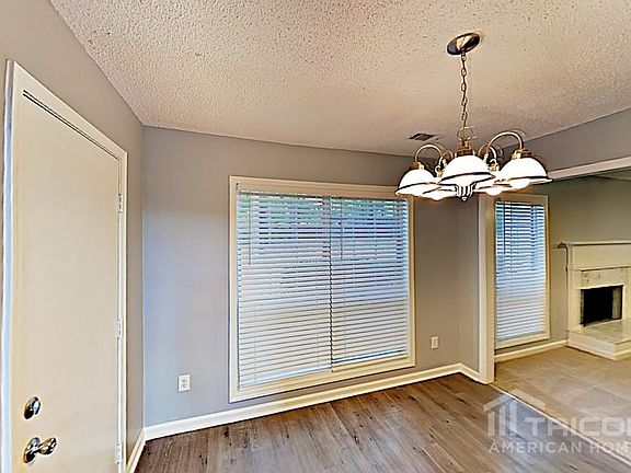 5th image of 906 Big Oak Ct