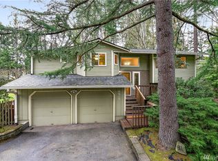 9910 SE 40th St, Mercer Island, WA 98040
