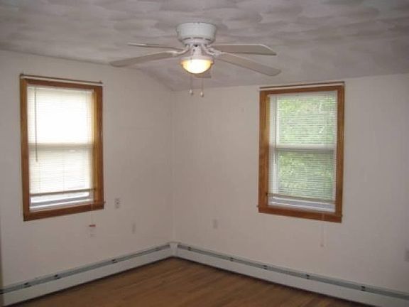 2nd image of 10 Cora St #2
