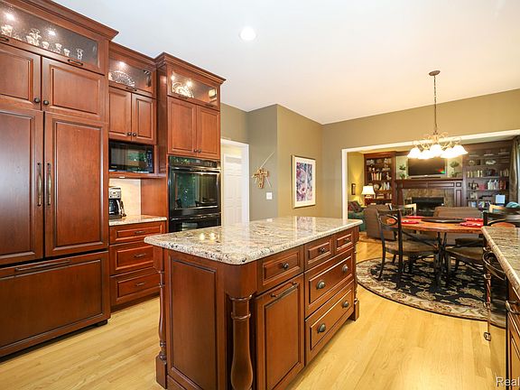 4th image of 3531 Stoneridge Ct