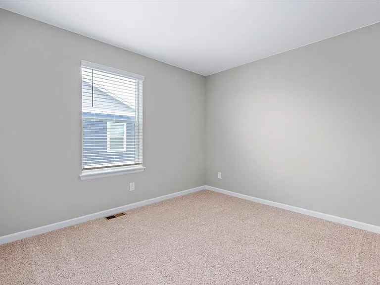 1573 Northcroft Dr — Photo 29