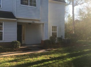 2906 Tracker Ln, Chesapeake, VA 23321