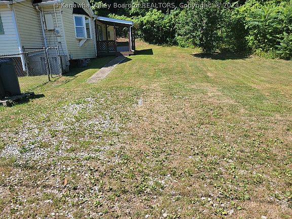 4th image of 12914 Ohio Ave