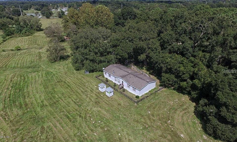 2nd image of 850 SW 145th St