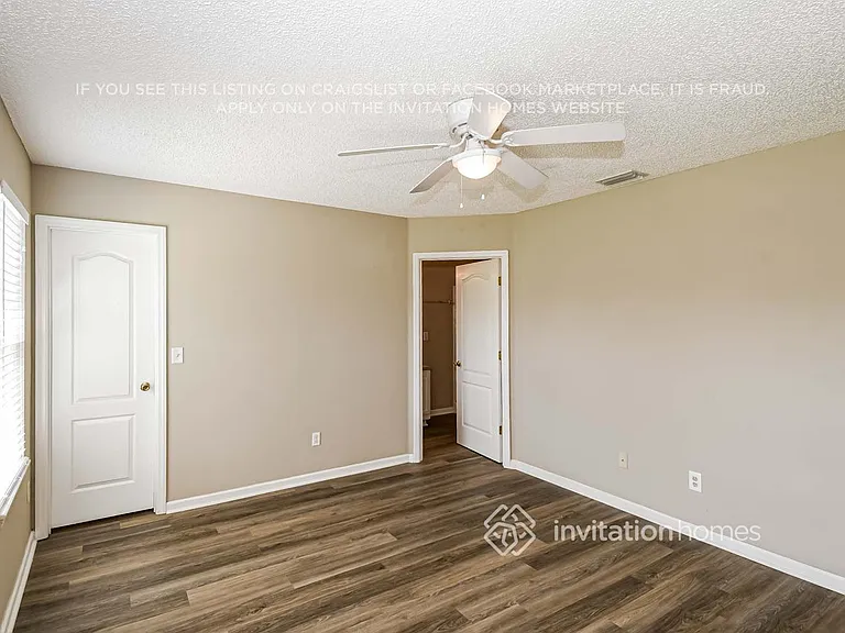 6886 Wall Springs Dr — Photo 9