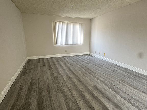 5th image of 1009 Benito Ave APT G