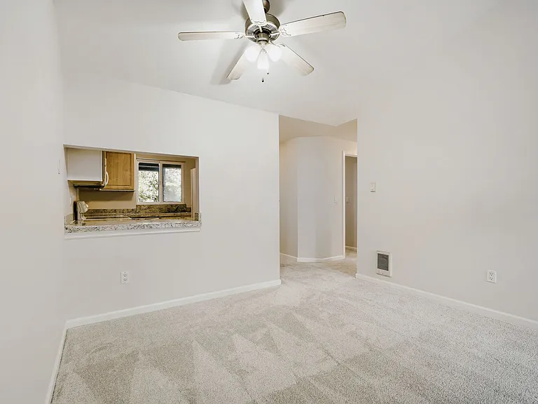 11114 NE 125th Ln #G325 — Photo 6