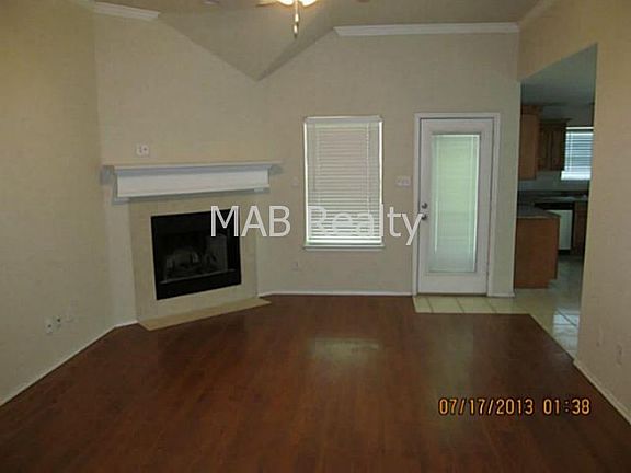 3rd image of 2810 Curvilinear Ct