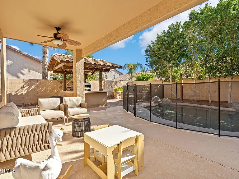 6943 W Tether Trl — Photo 17