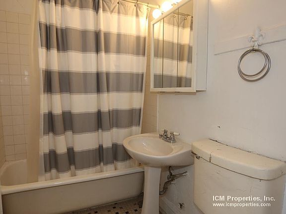 5th image of 632 W Arlington Pl #34K