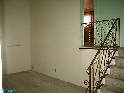 3rd image of 1138 Manfeld Dr