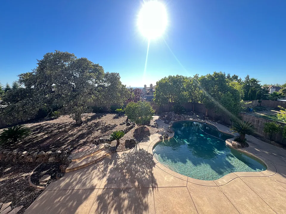 1581 Bella Cir