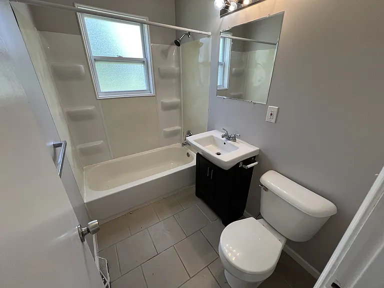 210 Mill St — Photo 4
