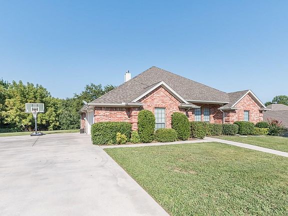 3rd image of 8820 Greenhaven Dr