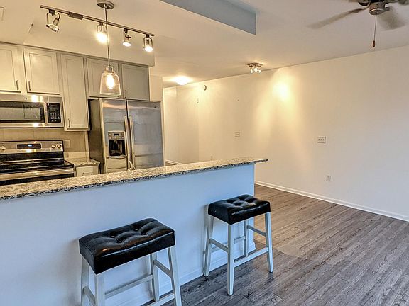 5th image of 100 E Washington St APT 35