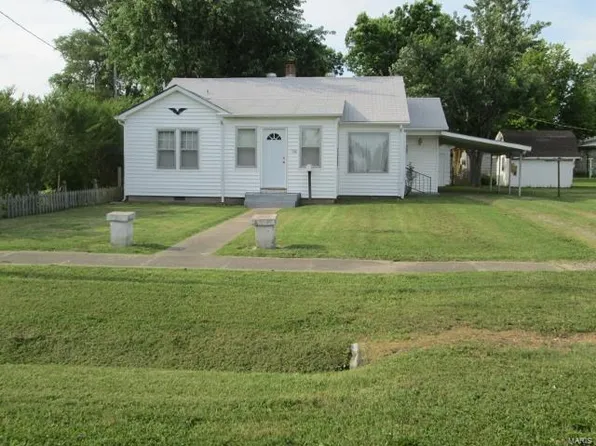 116 W Saint Francis St, Dexter, MO 63841
