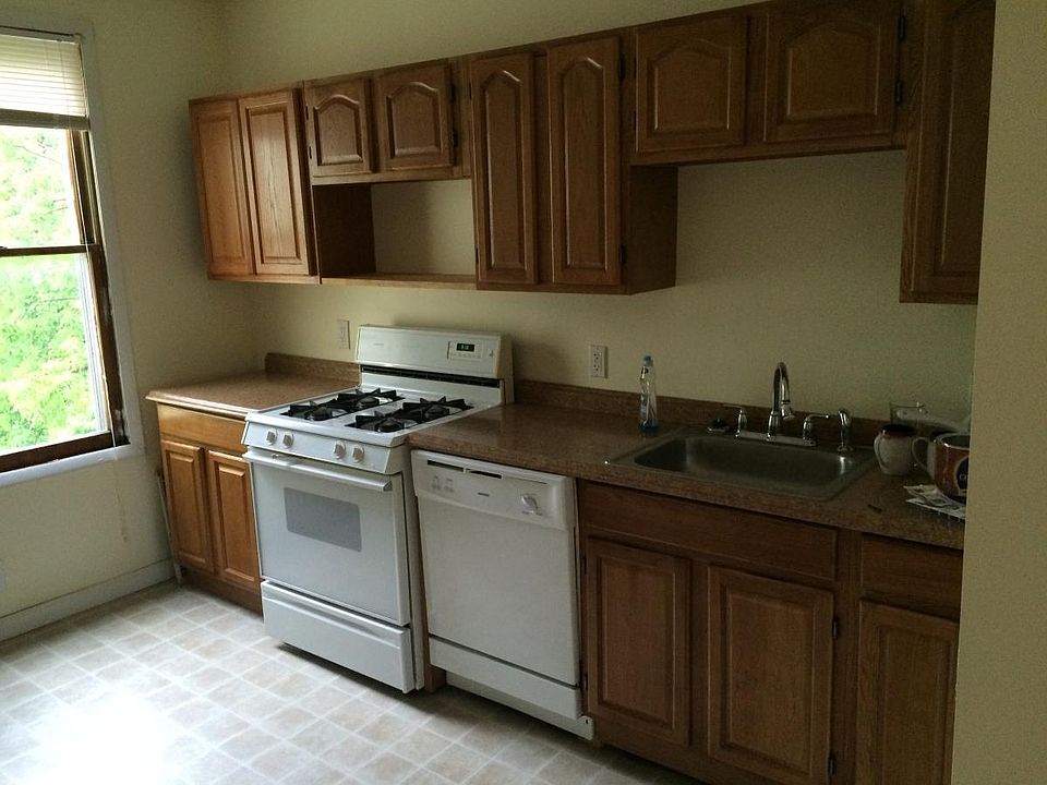 1st image of 2 Cragin Ave