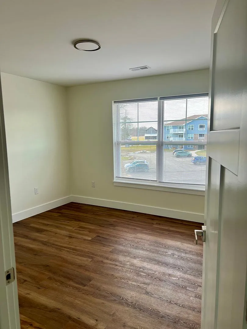 552 Ryder Court — Photo 4