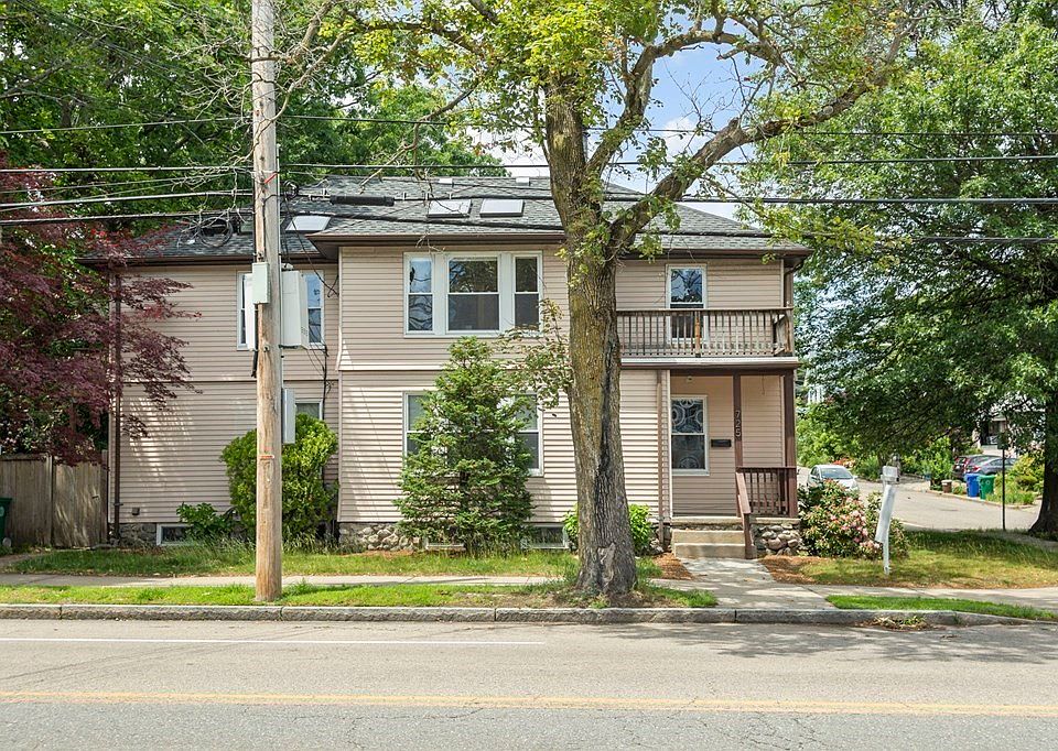 1st image of 725 Watertown St #1