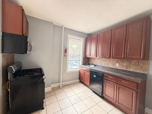 330 50th St #25E, West New York, NJ 07093