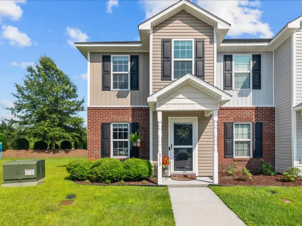 313 Glen Cannon Dr, Jacksonville, NC 28546